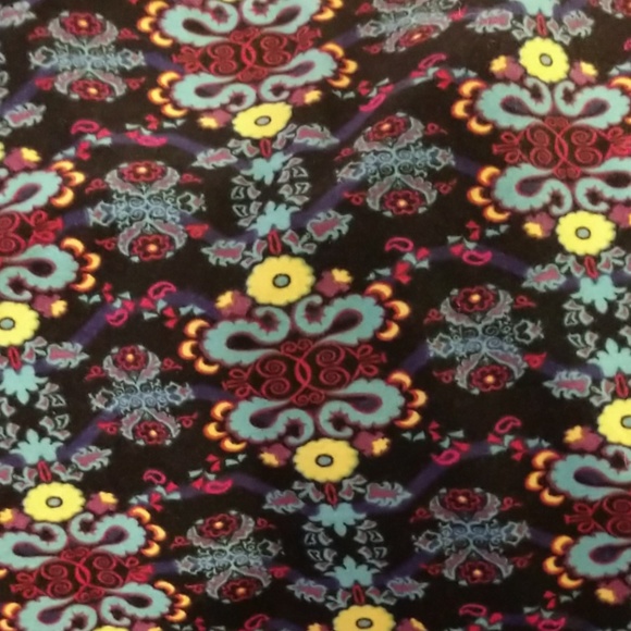 Lularoe TC leggings - Picture 2 of 3